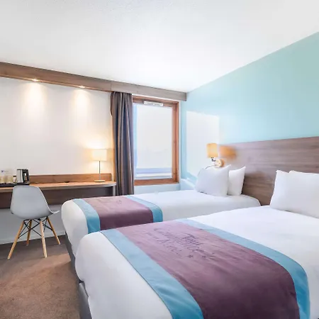 Kyriad Lille - En Baroeul Hotel 3*