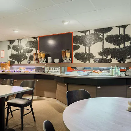 Kyriad Lille - En Baroeul