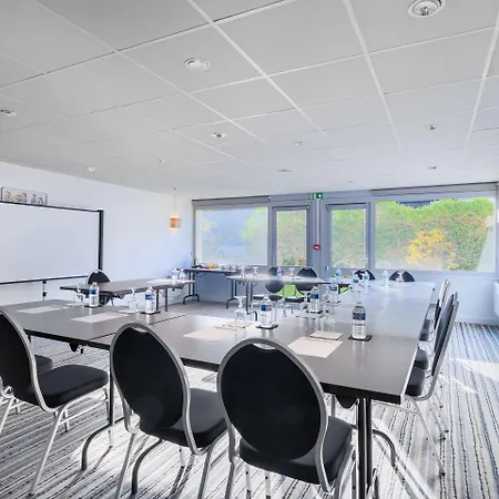 Kyriad Lille - En Baroeul Hotel 3*