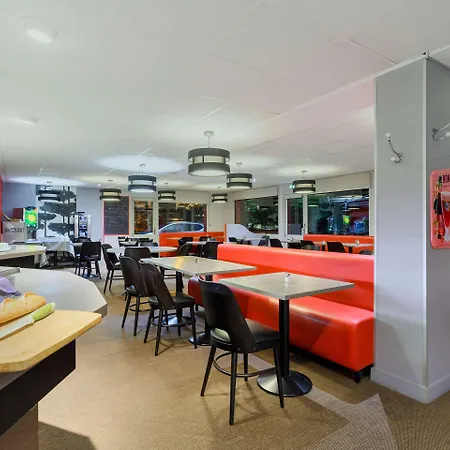 Kyriad Lille - En Baroeul