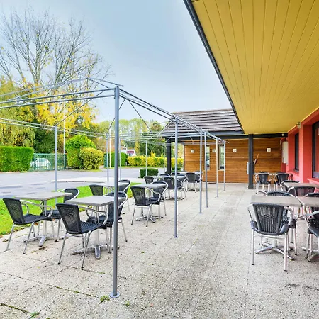 Kyriad Lille - En Baroeul Hotel 3*