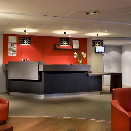 Kyriad Lille - En Baroeul ホテル 3*