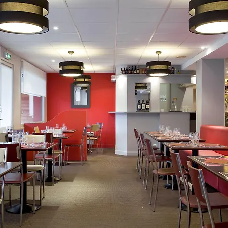 Kyriad Lille - En Baroeul ホテル 3*