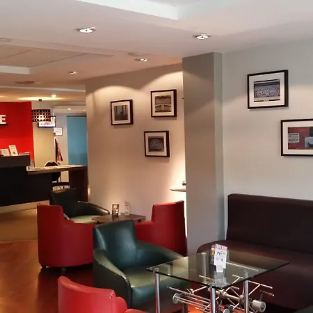 Kyriad Lille - En Baroeul ホテル Mons-en-Baroeul