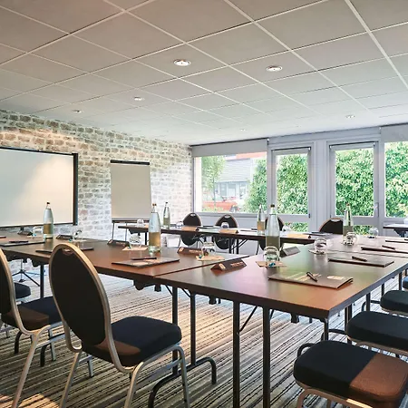 ホテル Kyriad Lille - En Baroeul Mons-en-Baroeul