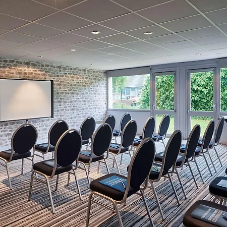 Kyriad Lille - En Baroeul 3* Mons-en-Baroeul