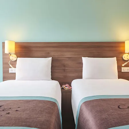 Kyriad Lille - En Baroeul 3* Mons-en-Baroeul