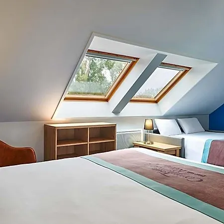 Kyriad Lille - En Baroeul 3*