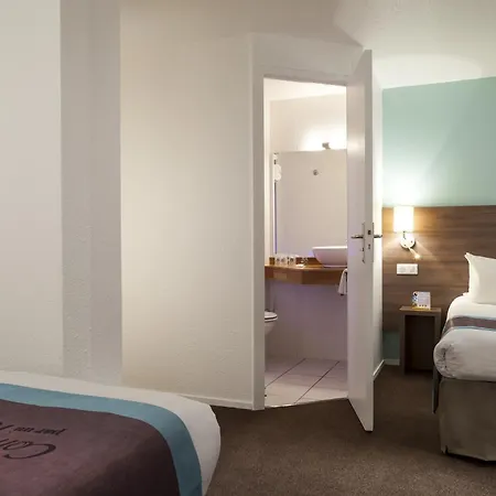 ホテル Kyriad Lille - En Baroeul 3*