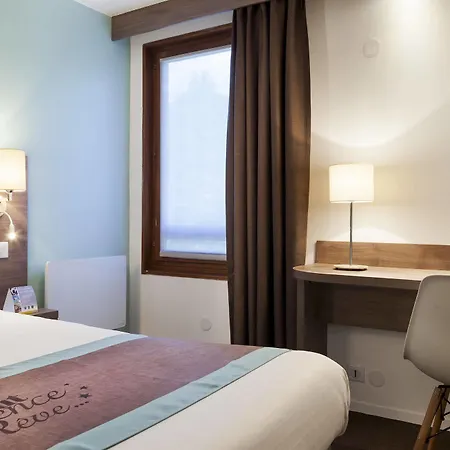 Kyriad Lille - En Baroeul Hotel 3*