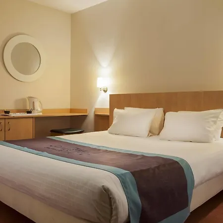 Hotel Kyriad Lille - En Baroeul 3*