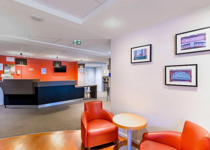 Kyriad Lille - En Baroeul 酒店