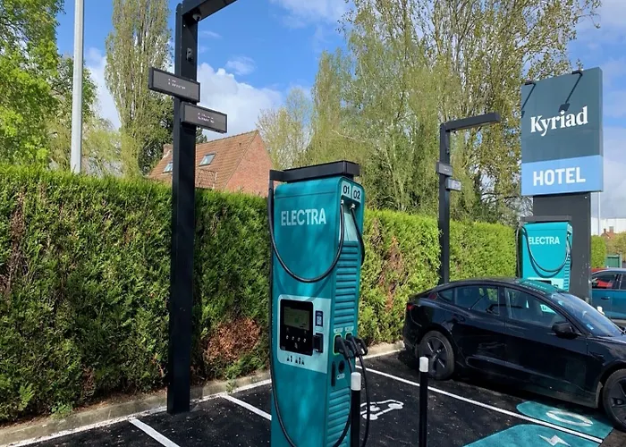 Kyriad Lille - En Baroeul 3* 蒙桑巴勒尔