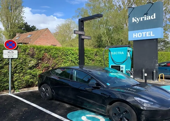 Kyriad Lille - En Baroeul 蒙桑巴勒尔