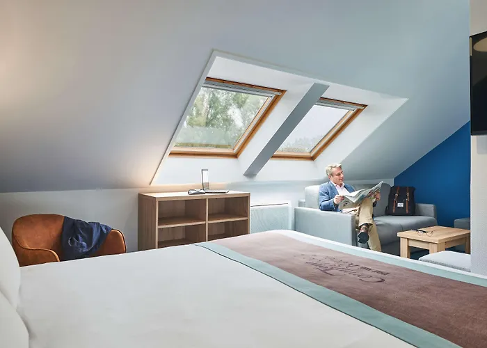 酒店 Kyriad Lille - En Baroeul 蒙桑巴勒尔